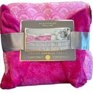 Northpoint Velvet Mermaid Throw Blanket